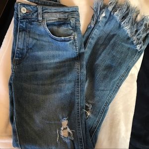Zara Frayed Hem Jeans